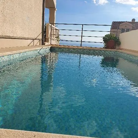 J&j Apartment *