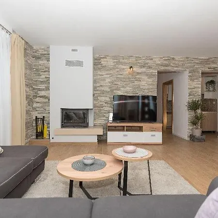 J&j Apartment